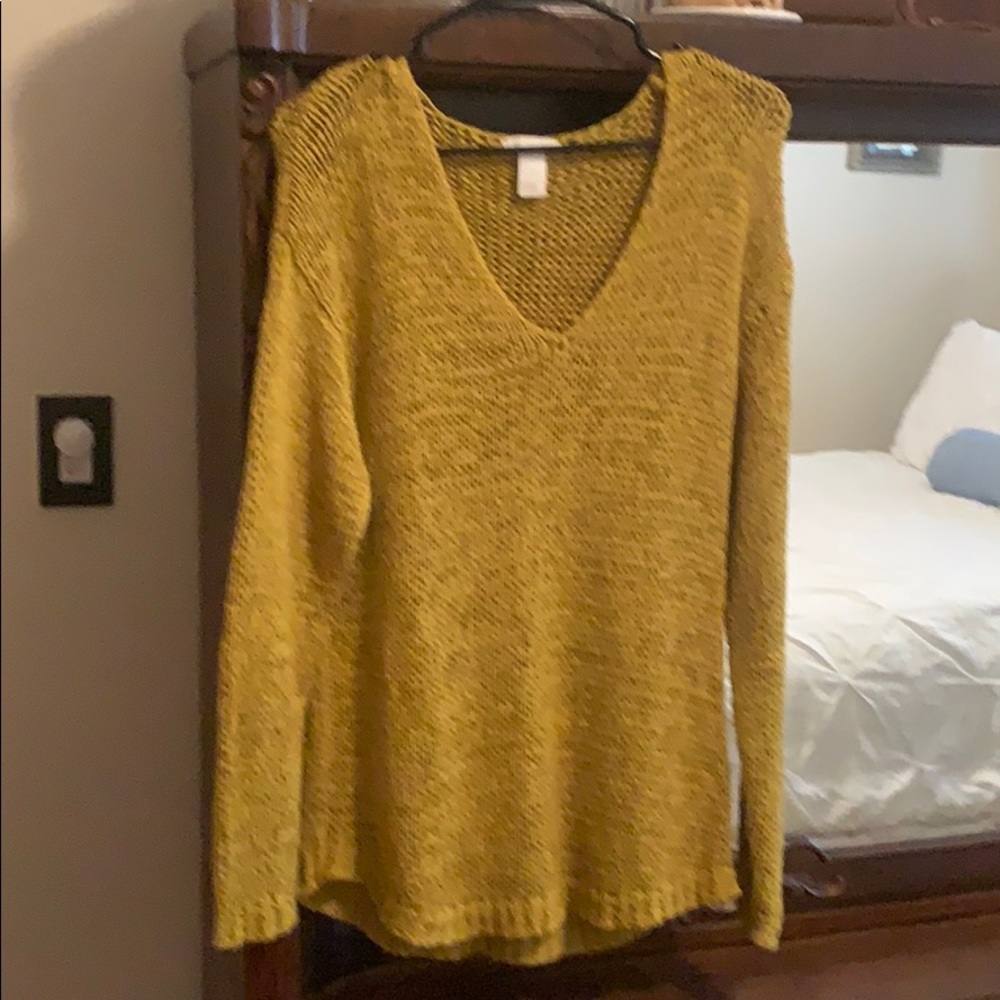 Long sleeve sweater